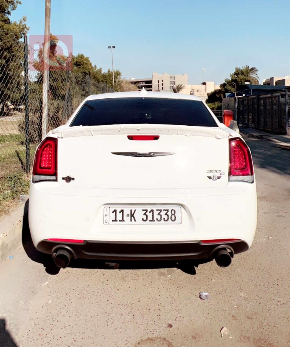 کرایسلەر 300